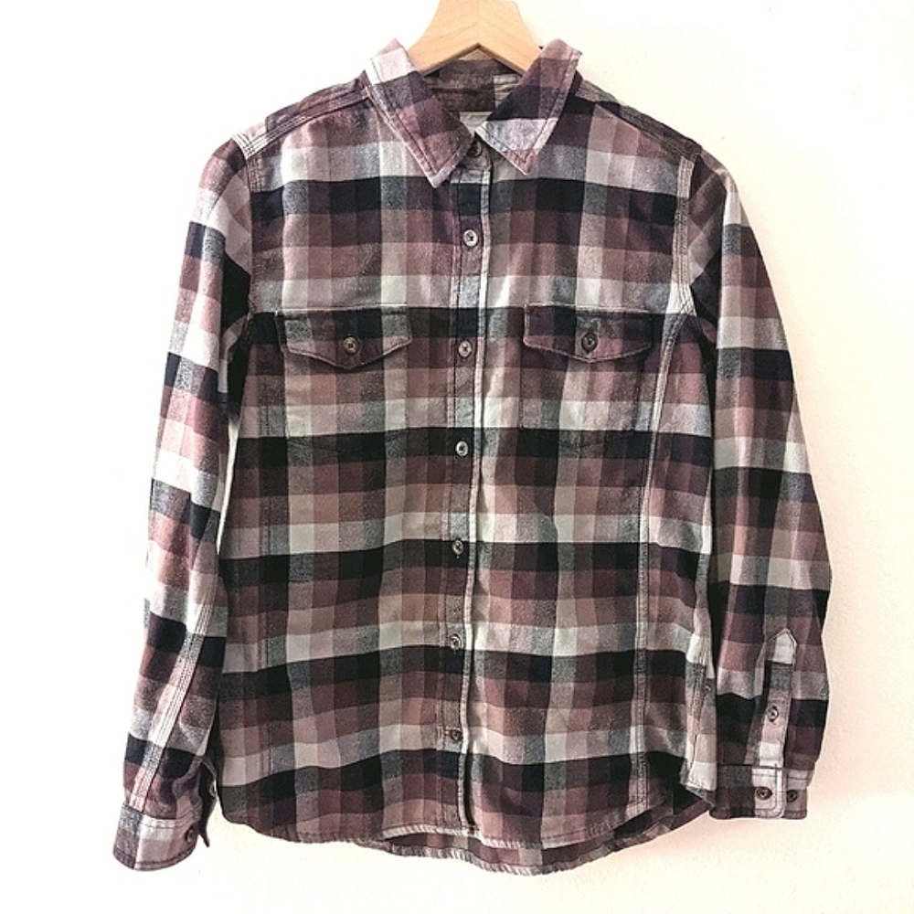 Carhartt Plaid Flannel Button Down size Small